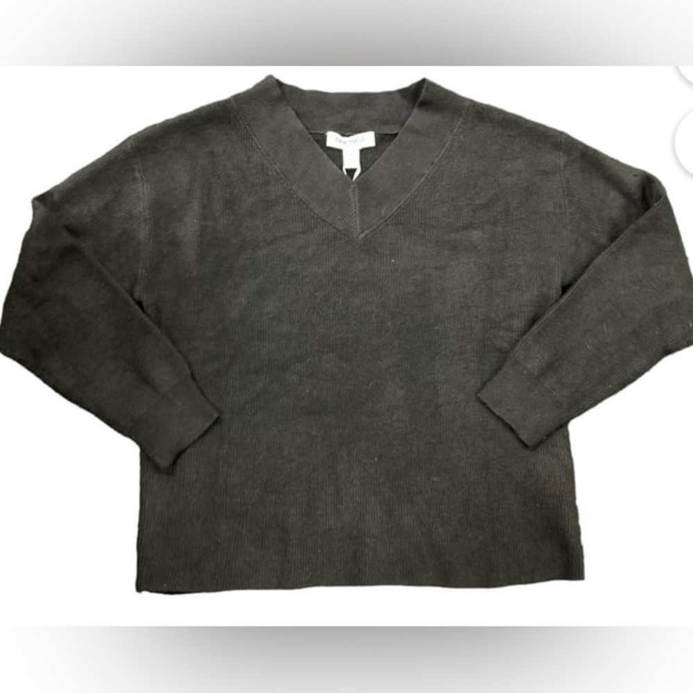 NWTs  Nine West Women's Long Sleeve V Neck Ribbed Sweater